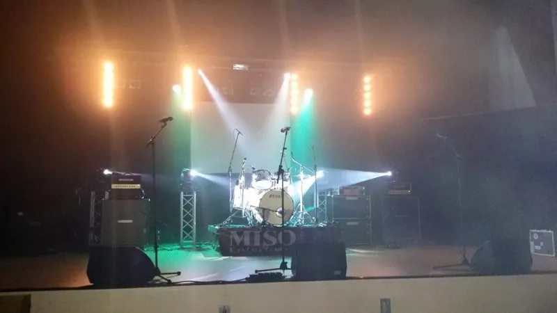 Verzorging licht en geluid.